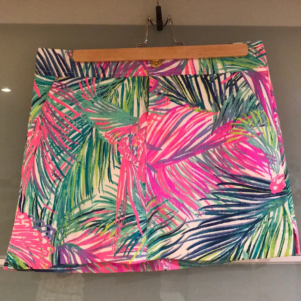 Lilly Pulitzer Skort in Scarlet Macaw (NWT)